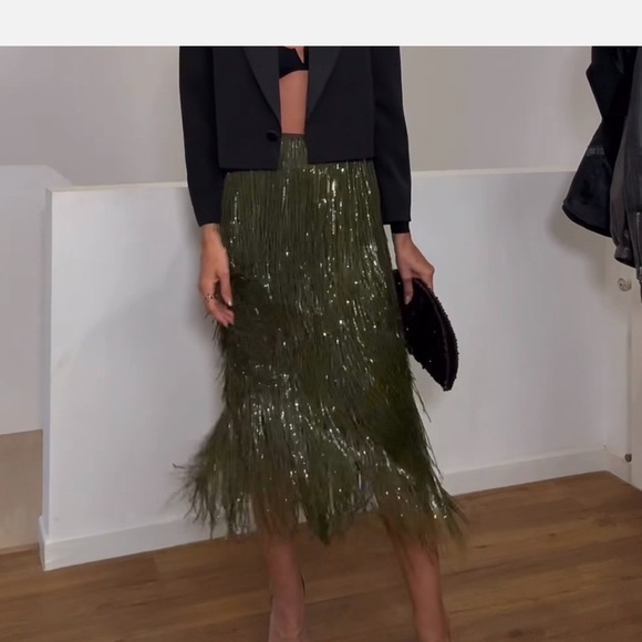 Zara limited edition Olive Fringe Midi Skirt - Picture 6 of 8
